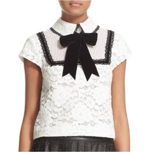 Alice + Olivia Venetta Pintuck Shirt Bow White Lace